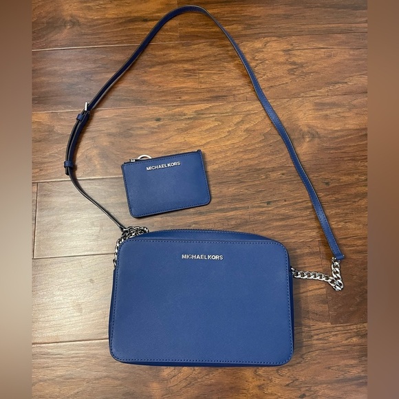 Michael Kors Jet Set Leather Shoulder Bag and Wallet - Picture 1 of 5